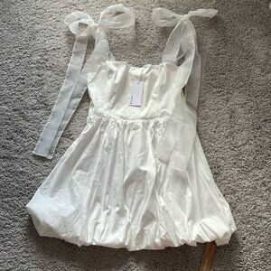 NWT Reformation Enza bow tie bubble skirt mini dress in white
